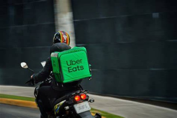 作为 Uber Eats 优食司机,我能赚多少钱?