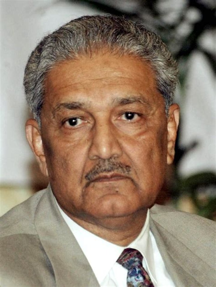 Abdul Qadeer Khan (Physicist) - Age, Birthday, Bio, Facts, Family, Net Worth, Height & More