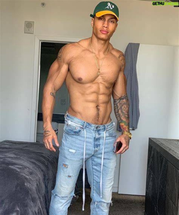 Adrian Conrad (Model) - Age, Birthday, Bio, Facts, Family, Net Worth, Height & More