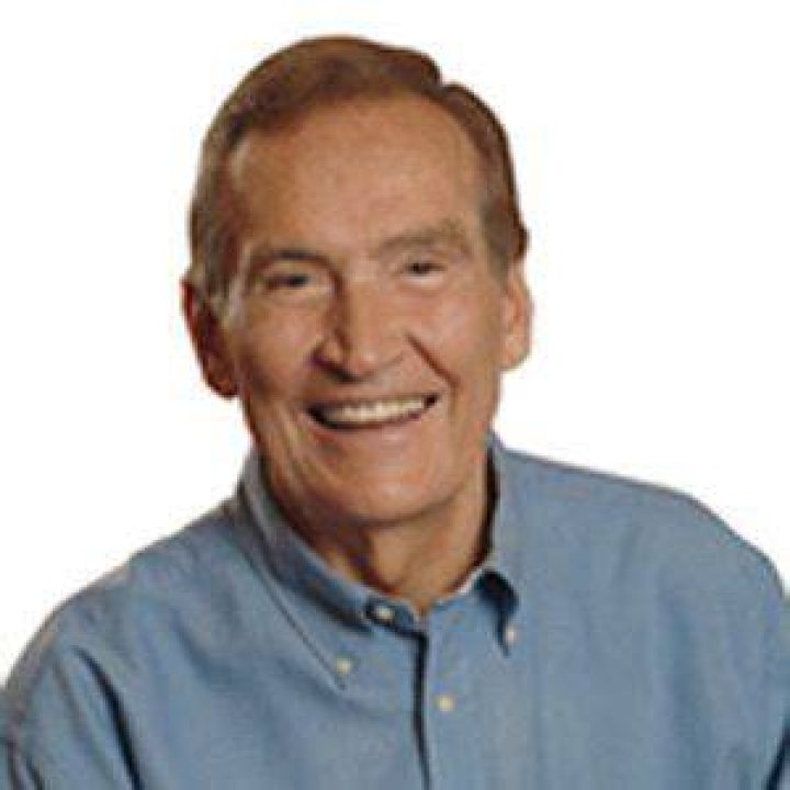 Adrian Rogers (Religious Leader) - Age, Birthday, Bio, Facts, Family, Net Worth, Height & More