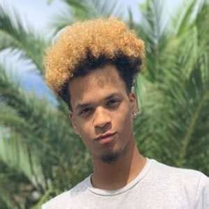 Ajani Huff (TikTok Star) - Age, Birthday, Bio, Facts, Family, Net Worth, Height & More