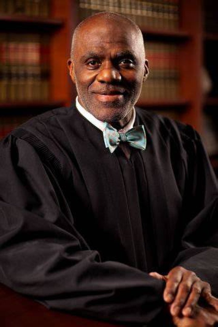 Alan Page (Supreme Court Justice) - Age, Birthday, Bio, Facts, Family, Net Worth, Height & More