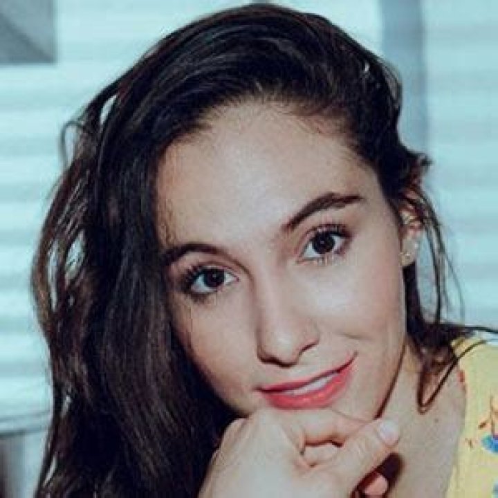 Alessia Pizarro (Estrella de Instagram) - Edad, cumpleaños, biografía, hechos, familia, patrimonio neto, altura y más