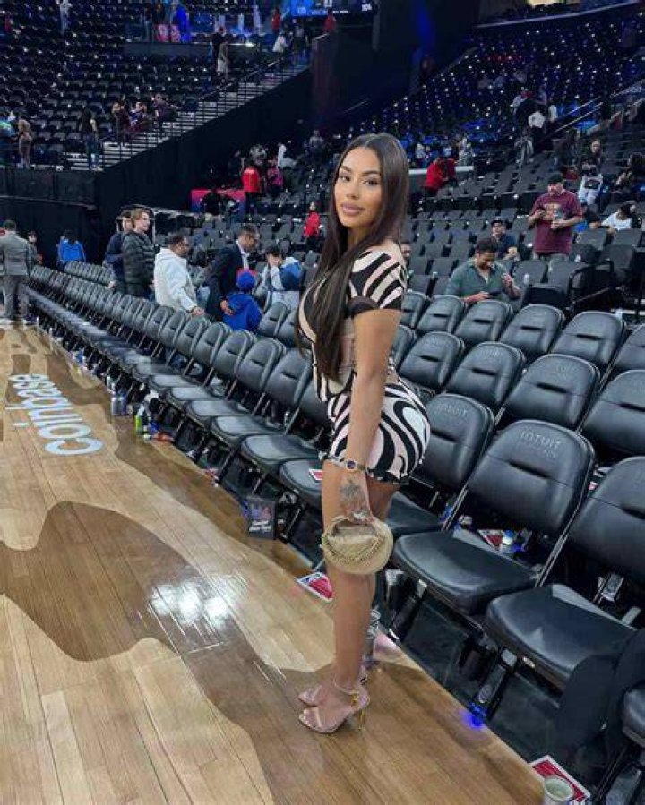 Alisah Chanel (Instagram Star) - Age, Birthday, Bio, Facts, Family, Net Worth, Height & More