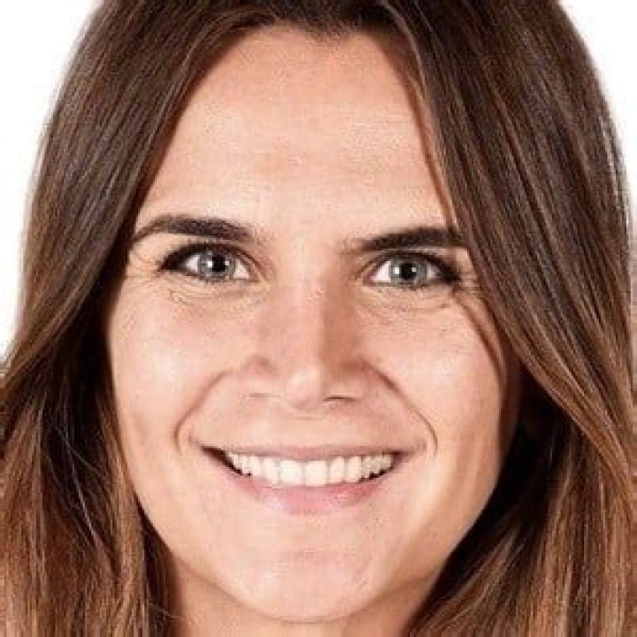 Amalia Granata (Periodista) - Edad, cumpleaños, biografía, hechos, familia, patrimonio neto, altura y más