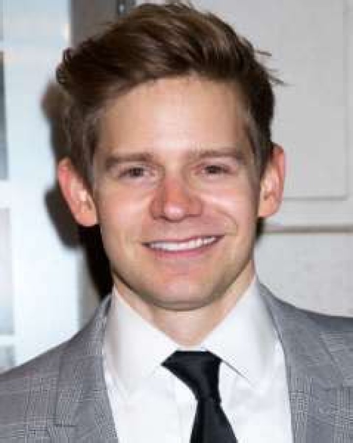 Andrew Keenan-Bolger (Stage Actor) - Age, Birthday, Bio, Facts, Family, Net Worth, Height & More