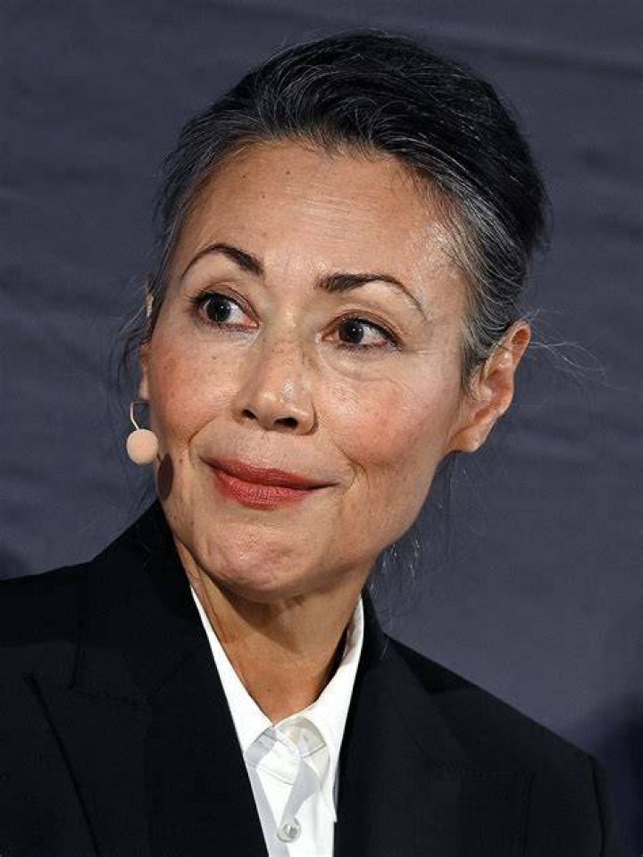Ann Curry (Journalist) - Age, Birthday, Bio, Facts, Family, Net Worth, Height & More