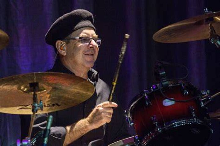 Anton Fig (Drummer) - Age, Birthday, Bio, Facts, Family, Net Worth, Height & More