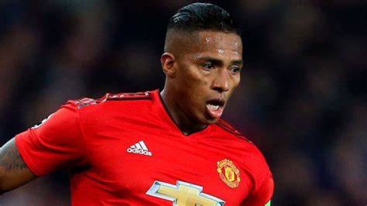 Antonio Valencia (Soccer Player) - Age, Birthday, Bio, Facts, Family, Net Worth, Height & More