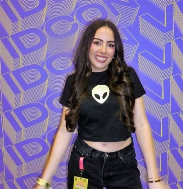 Astro Alexandra (TikTok Star) - Age, Birthday, Bio, Facts, Family, Net Worth, Height & More
