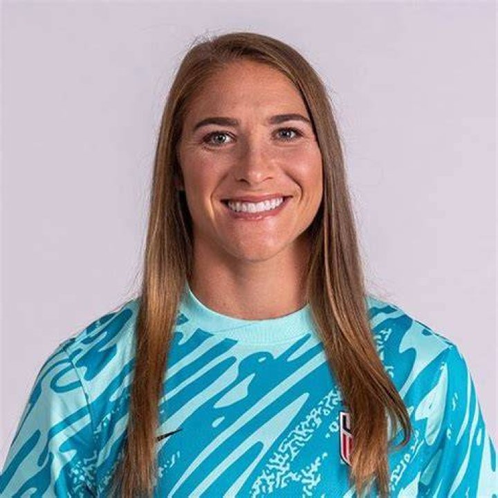Aubrey Kingsbury (Soccer Player) - Age, Birthday, Bio, Facts, Family, Net Worth, Height & More