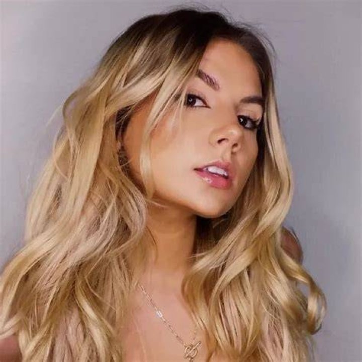 Bailey Spinnenweber (TikTok Star) - Age, Birthday, Bio, Facts, Family, Net Worth, Height & More
