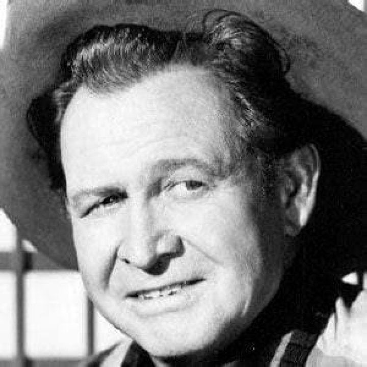 Barton Maclane (TV Actor) - Age, Birthday, Bio, Facts, Family, Net Worth, Height & More
