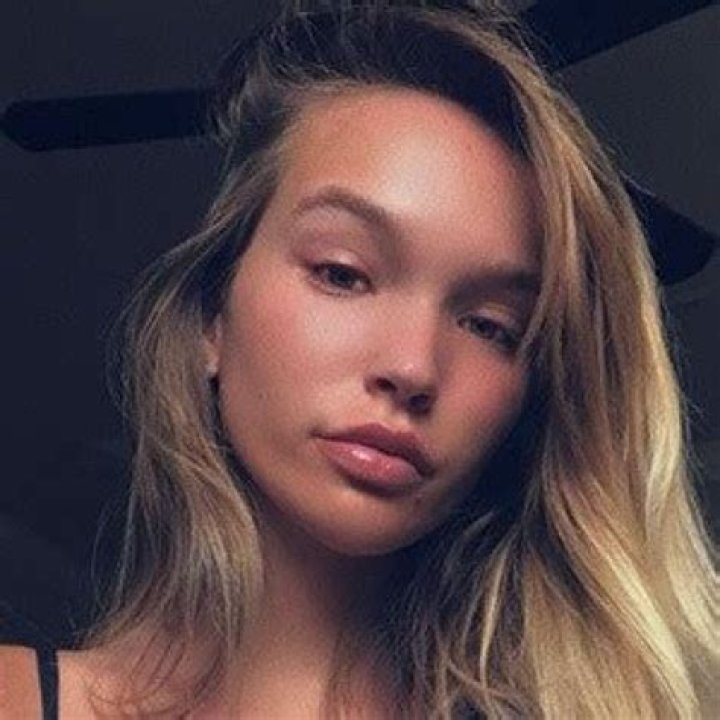 Baschin (Twitch Star) - Age, Birthday, Bio, Facts, Family, Net Worth, Height & More
