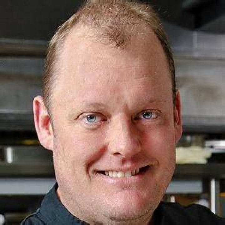 Beau MacMillan (Chef) - Age, Birthday, Bio, Facts, Family, Net Worth, Height & More