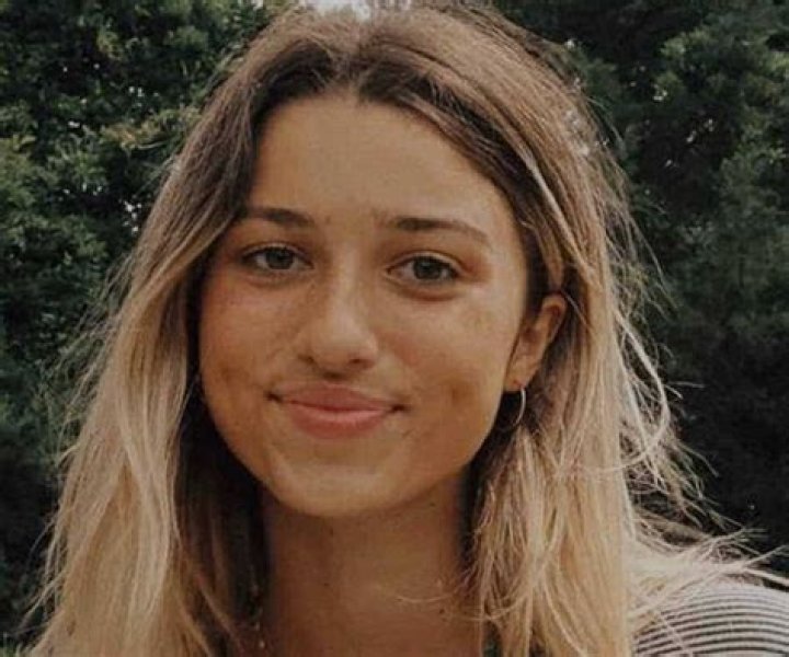 Bella Robertson (Reality Star) - Age, Birthday, Bio, Facts, Family, Net Worth, Height & More