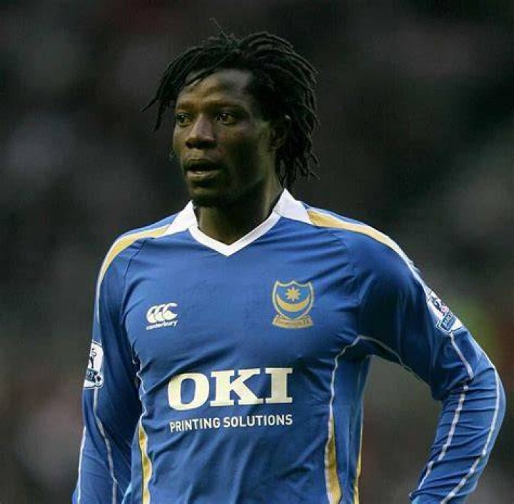 Benjani Mwaruwari (Soccer Player) - Age, Birthday, Bio, Facts, Family, Net Worth, Height & More