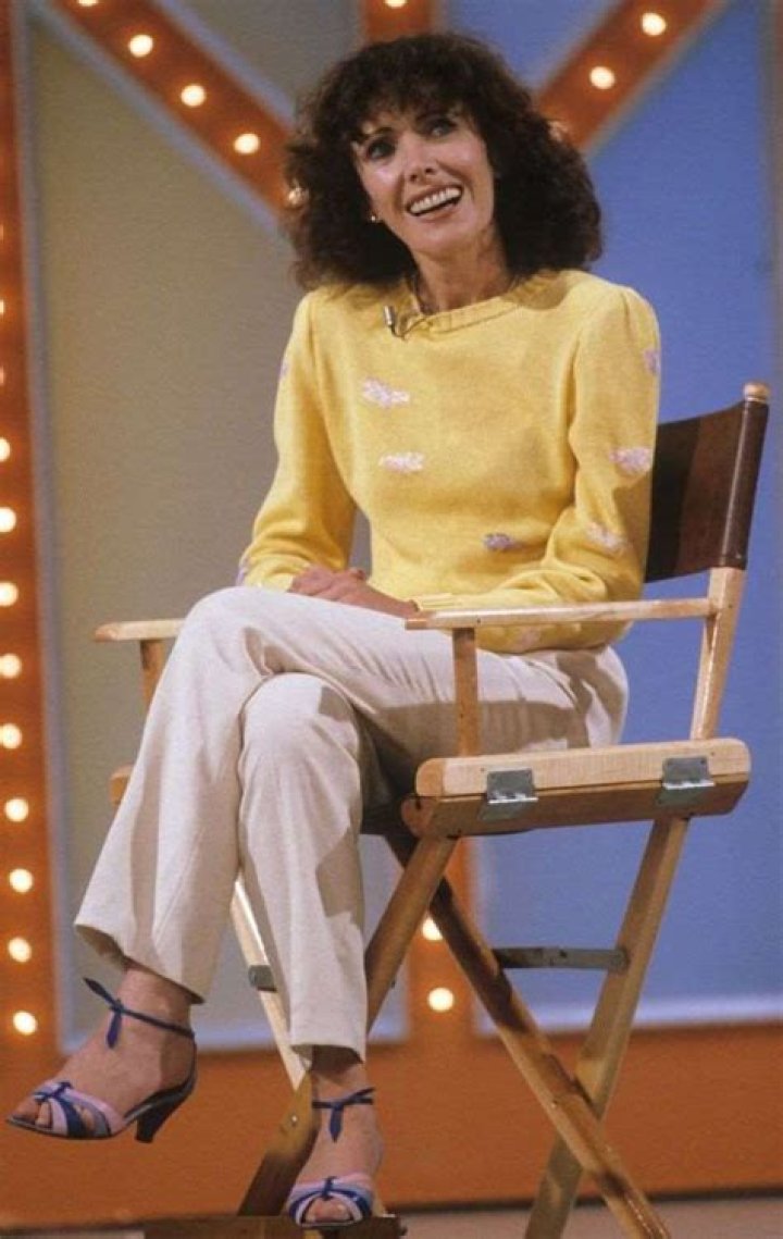 Beth Howland (TV Actress) - Age, Birthday, Bio, Facts, Family, Net Worth, Height & More