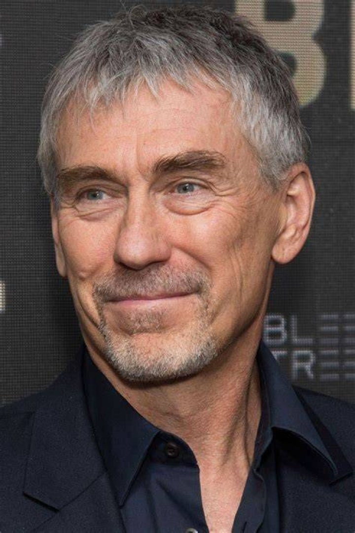 Bill Lawrence (Screenwriter) - Age, Birthday, Bio, Facts, Family, Net Worth, Height & More