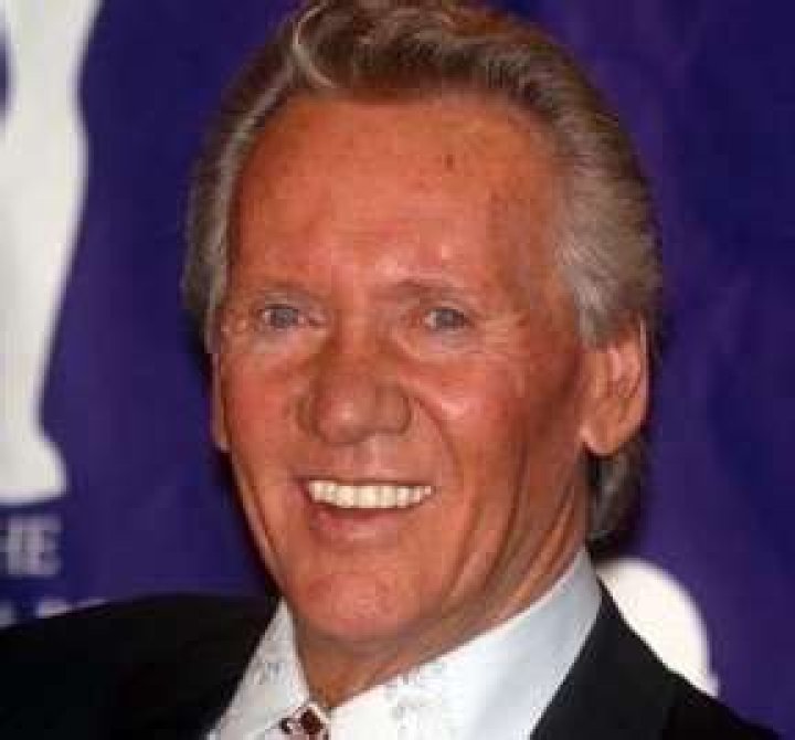 Bobby Hatfield (Soul Singer) - Age, Birthday, Bio, Facts, Family, Net Worth, Height & More