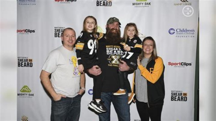 Brett Keisel (Football Player) - Age, Birthday, Bio, Facts, Family, Net Worth, Height & More