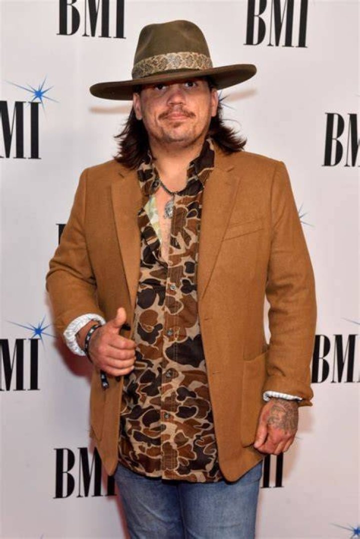 Bryan Martin (Country Singer) - Age, Birthday, Bio, Facts, Family, Net Worth, Height & More