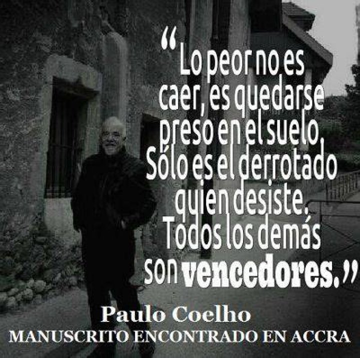Caer es cómo crecemos. Quedarse abajo es como morimos.