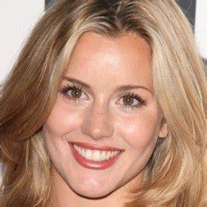 Caggie Dunlop (Reality Star) - Age, Birthday, Bio, Facts, Family, Net Worth, Height & More