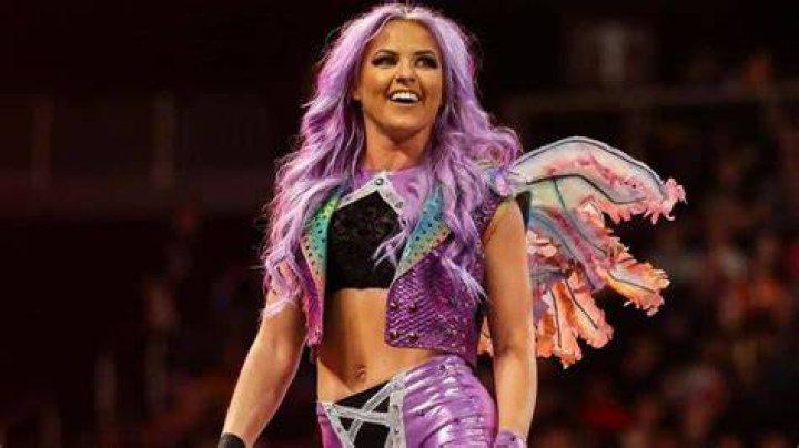 Candice LeRae (Wrestler) - Age, Birthday, Bio, Facts, Family, Net Worth, Height & More