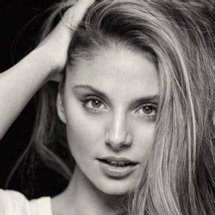 Carina Zavline (Model) - Age, Birthday, Bio, Facts, Family, Net Worth, Height & More