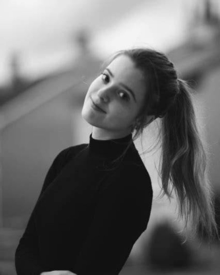Carlota Moon