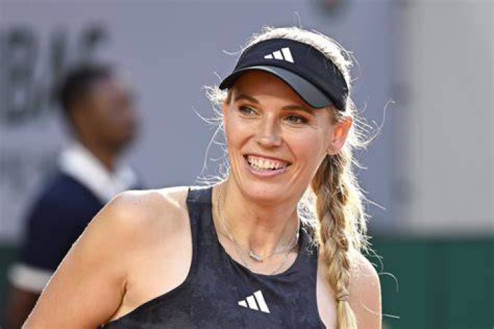 Caroline Wozniacki (Jugador de Tenis) - Edad, cumpleaños, biografía, hechos, familia, patrimonio neto, altura y más
