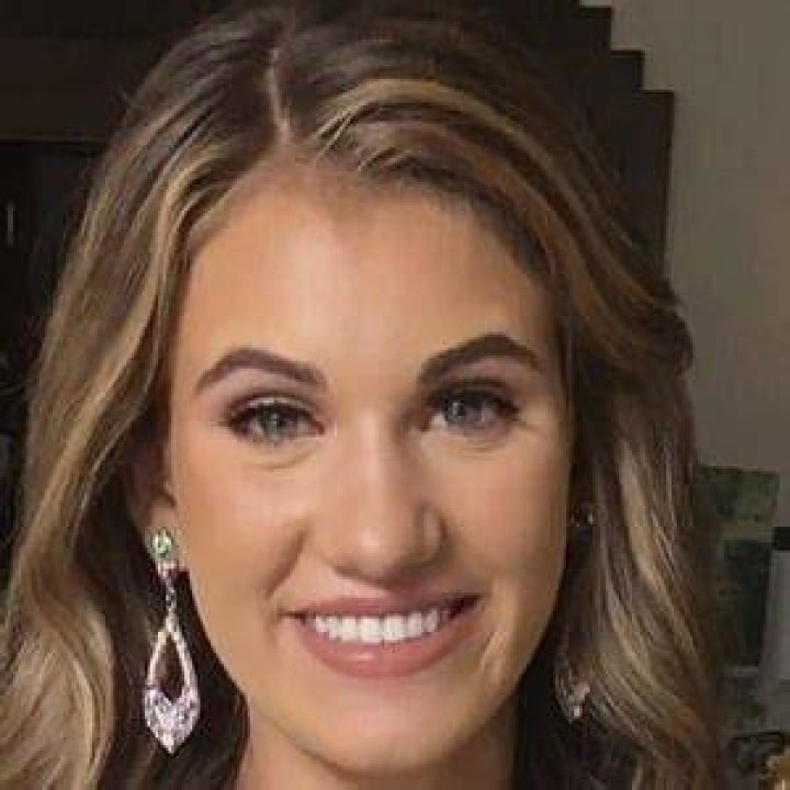Cassidy Leigh Quinn (TikTok Star) - Age, Birthday, Bio, Facts, Family, Net Worth, Height & More