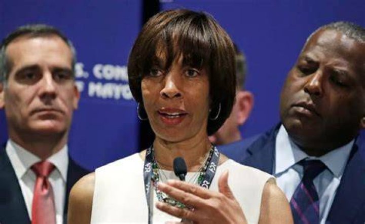 Catherine Pugh (Politician) - Age, Birthday, Bio, Facts, Family, Net Worth, Height & More