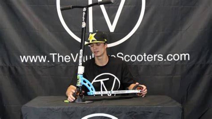 Chandler Dunn (Scooter Rider) - Age, Birthday, Bio, Facts, Family, Net Worth, Height & More
