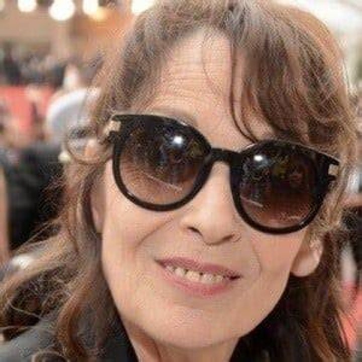 Chantal Lauby (Movie Actress) - Age, Birthday, Bio, Facts, Family, Net Worth, Height & More
