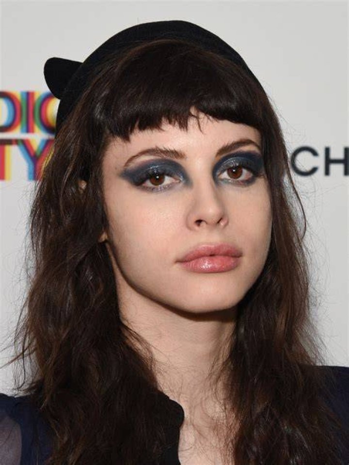 Charlotte Kemp Muhl (Rock Singer) - Age, Birthday, Bio, Facts, Family, Net Worth, Height & More