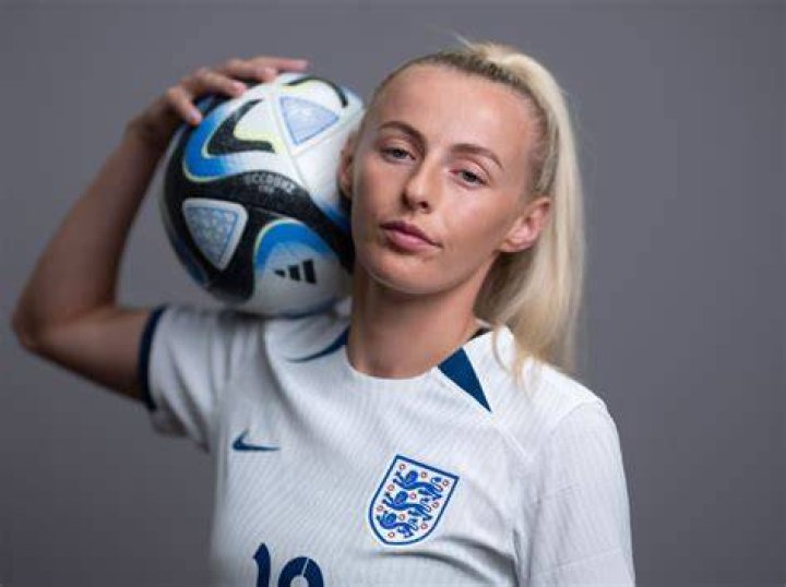 Chloe Kelly (Soccer Player) - Age, Birthday, Bio, Facts, Family, Net Worth, Height & More