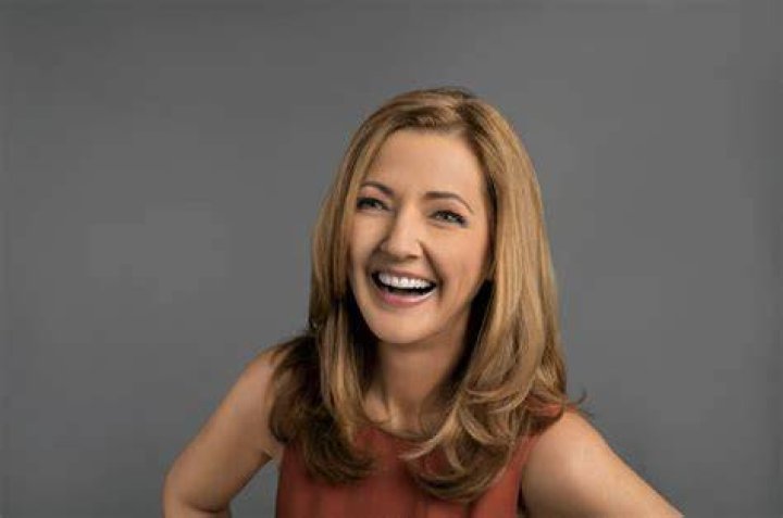 Chris Jansing (Journalist) - Age, Birthday, Bio, Facts, Family, Net Worth, Height & More