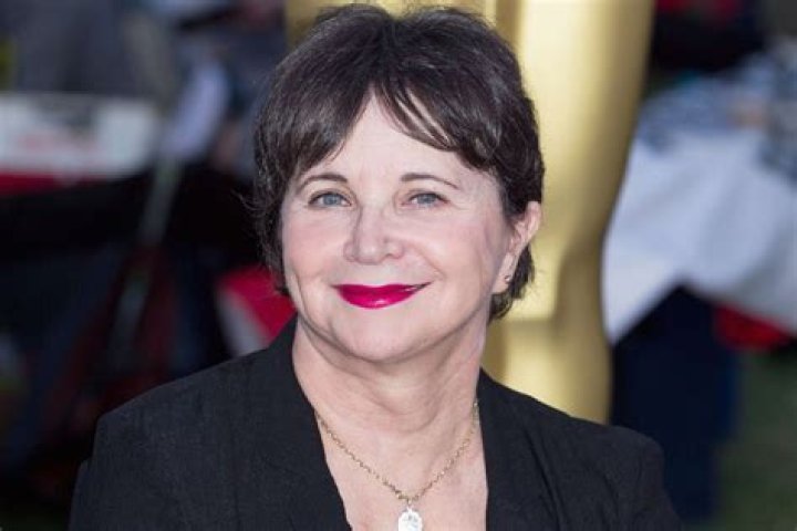 Cindy Williams (TV Actress) - Age, Birthday, Bio, Facts, Family, Net Worth, Height & More