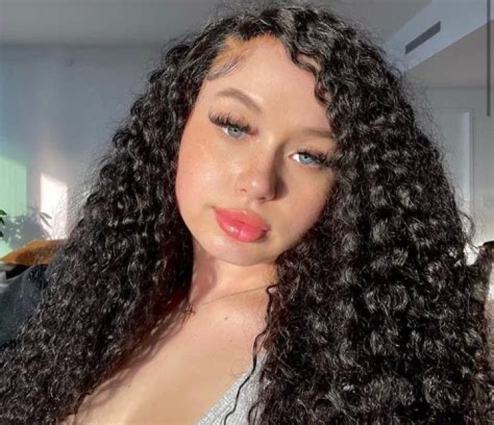 Coco Bliss (TikTok Star) - Age, Birthday, Bio, Facts, Family, Net Worth, Height & More