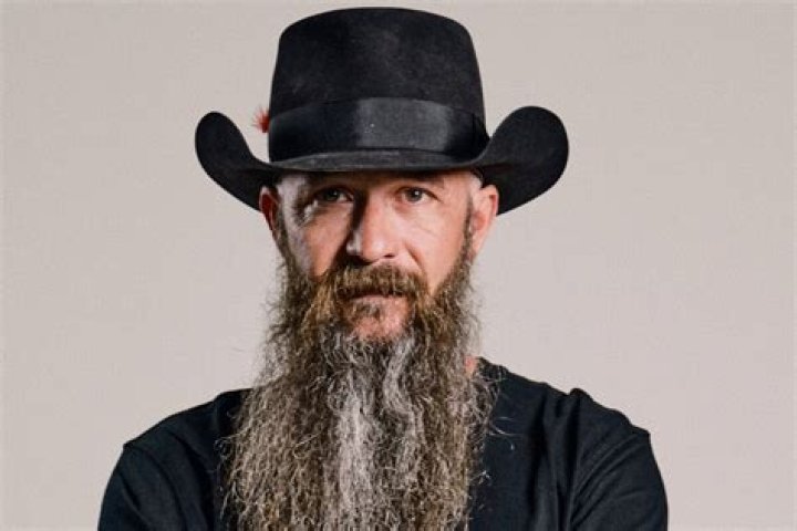 Cody Jinks (Country Singer) - Age, Birthday, Bio, Facts, Family, Net Worth, Height & More