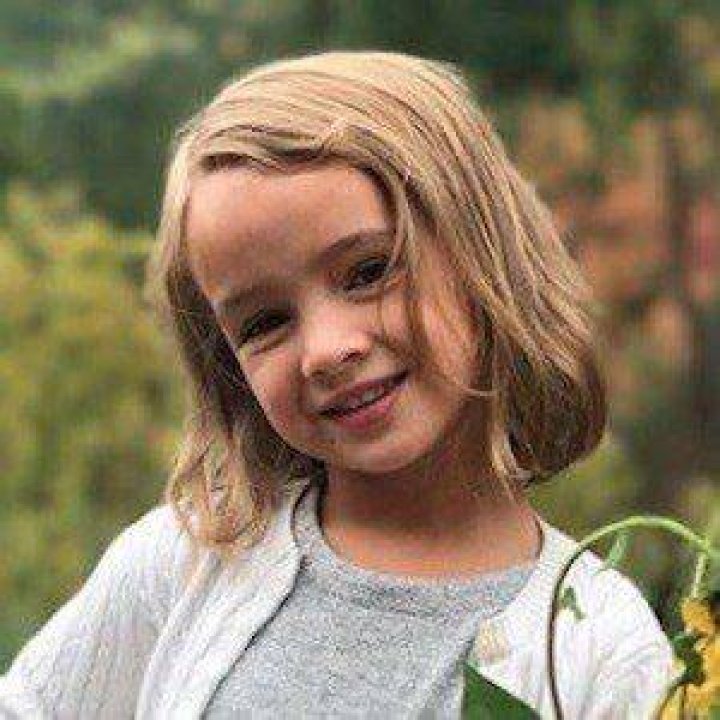 Cora Bennett (YouTube Star) - Age, Birthday, Bio, Facts, Family, Net Worth, Height & More