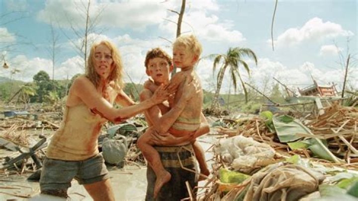 ¿Cómo se llama la película basada en el tsunami de Tailandia?