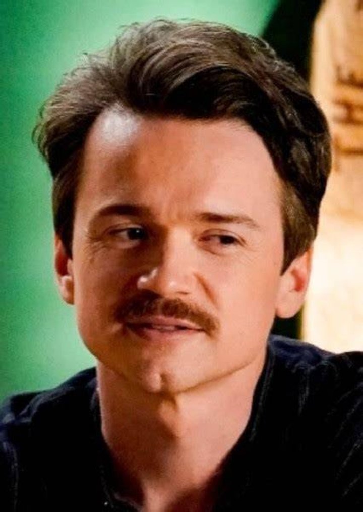 Dan Byrd (Movie Actor) - Age, Birthday, Bio, Facts, Family, Net Worth, Height & More