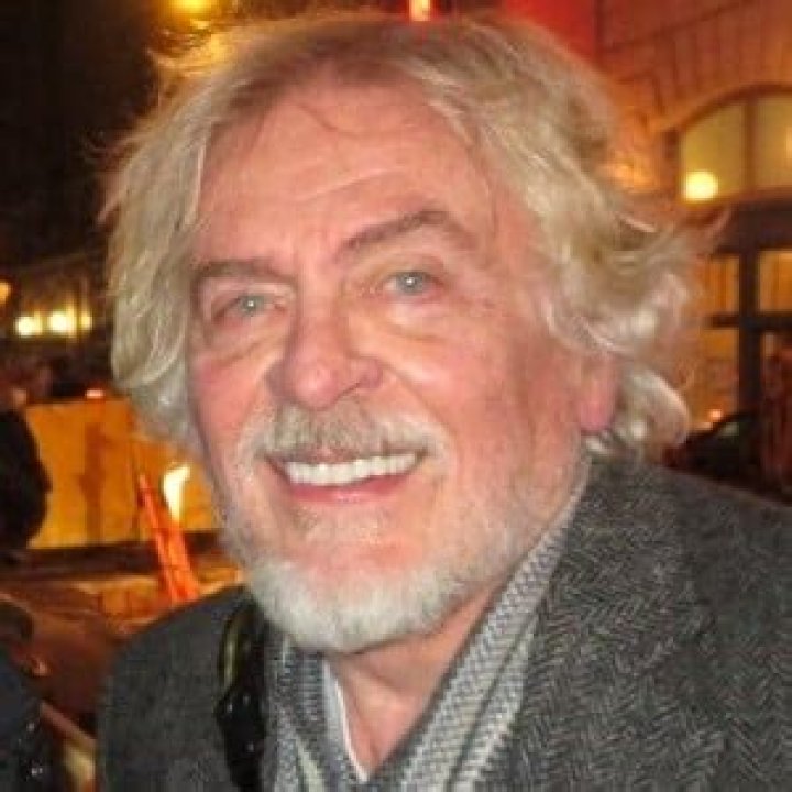 Daniel Davis (TV Actor) - Age, Birthday, Bio, Facts, Family, Net Worth, Height & More