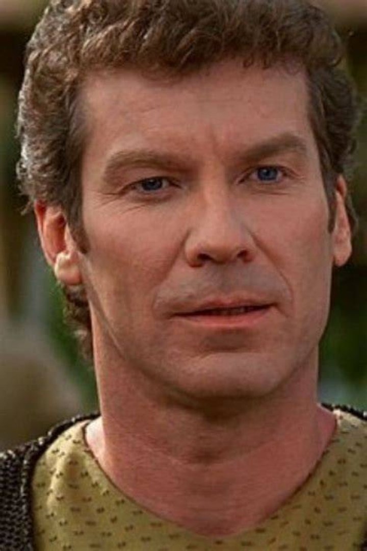 Daniel Hugh Kelly (TV Schauspieler) - Alter, Geburtstag, Bio, Fakten, Familie, Vermögen, Größe & mehr