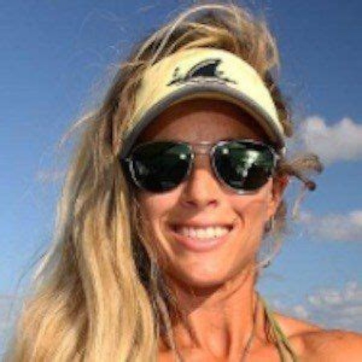 Darcizzle Offshore (YouTube Star) - Age, Birthday, Bio, Facts, Family, Net Worth, Height & More