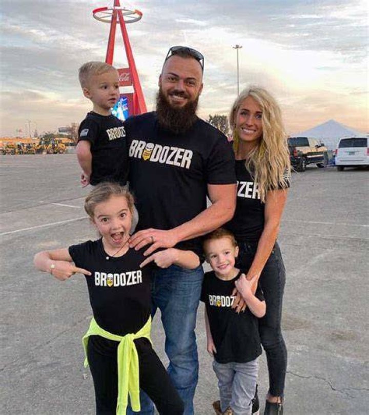 Dave Sparks (Instagram Star) - Age, Birthday, Bio, Facts, Family, Net Worth, Height & More