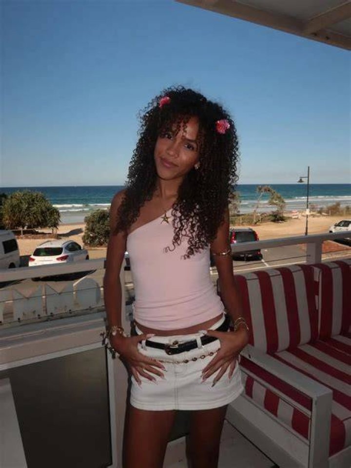 Deja Clark (Instagram Star) - Age, Birthday, Bio, Facts, Family, Net Worth, Height & More